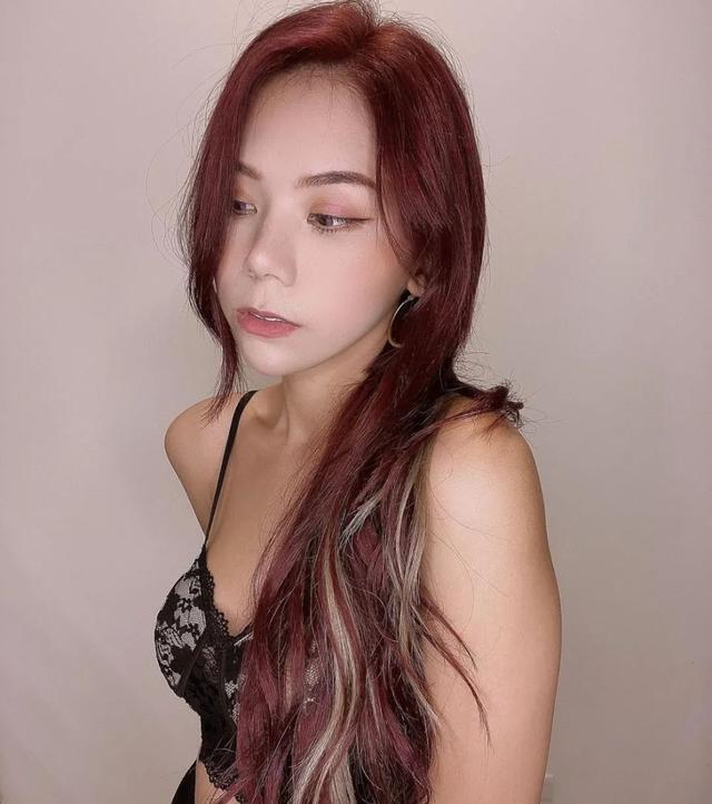 邓紫棋|邓紫棋的“孪生姐妹”,不仅“撞脸”邓紫棋,身材也有料