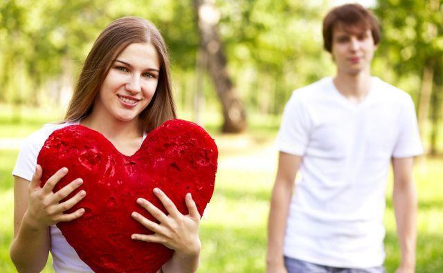 >丈夫瞒着妻子给小姑子拿8万装修费,三天以后,他后悔不已