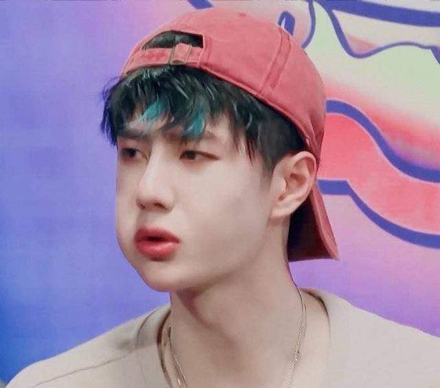 贾静雯|乐华开直播大放料：王一博回公司产生疑惑，公司好穷？