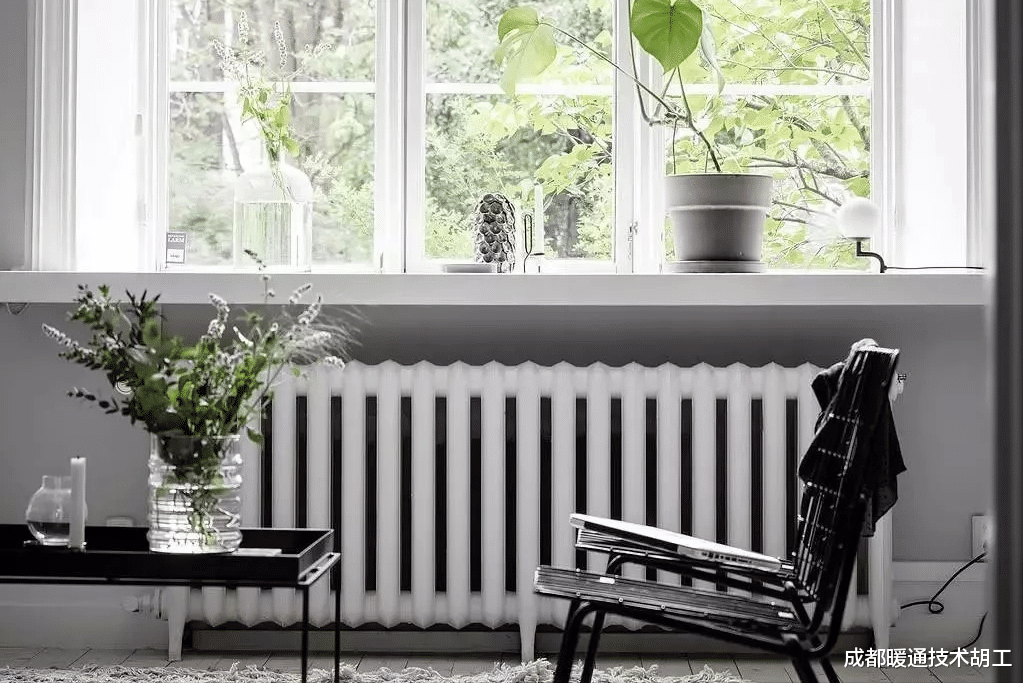 暖气片摸起来很烫，为什么室内温度达不到要求呢？