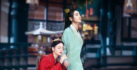 迪丽热巴|迪丽热巴的粉丝过于有趣了，给《安乐传》P的图，着实太有范