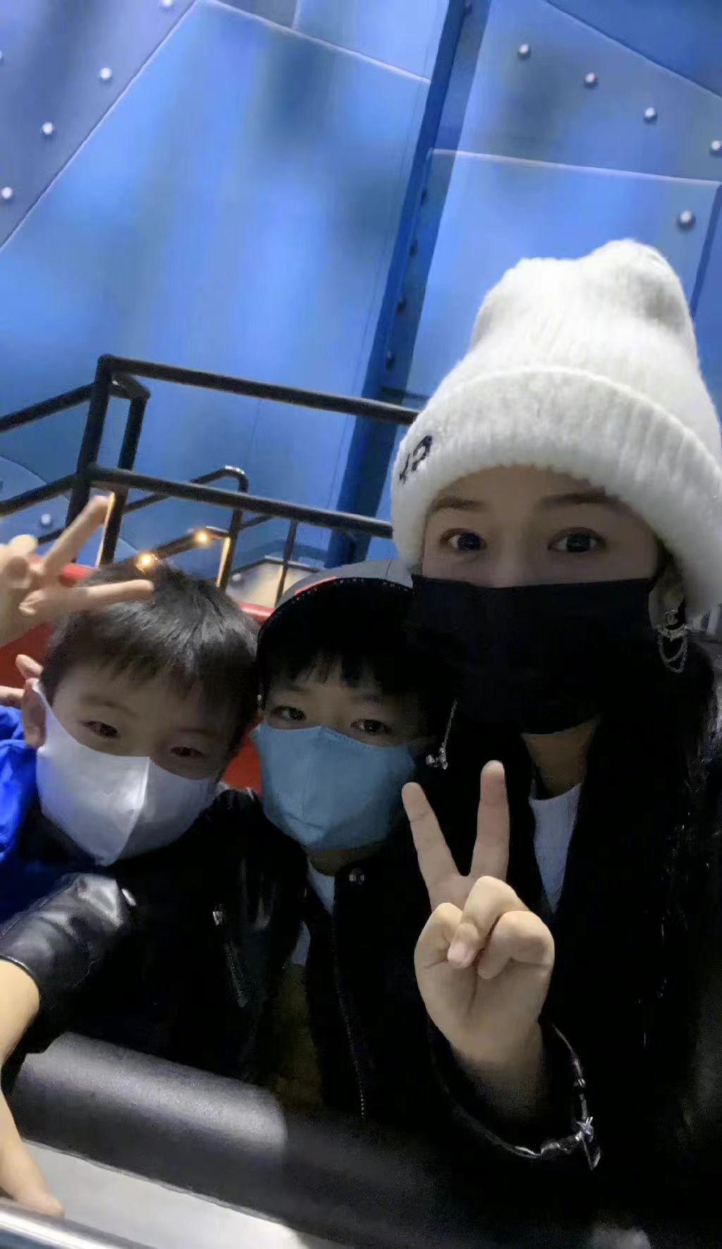 陈妍希|姜潮曝陈晓儿子正脸照，遭网友吐槽！陈妍希罕见晒娃长相酷似陈晓