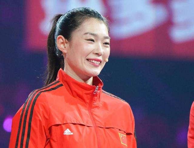 段放|28岁女排名将庆生却陷入“年龄门”，写信感谢郎平让其重返国家队