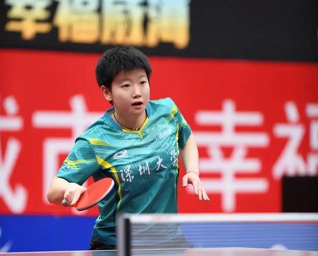 深圳大学横扫对手进决赛，孙颖莎完胜，陈梦夺2分，决赛看好谁？