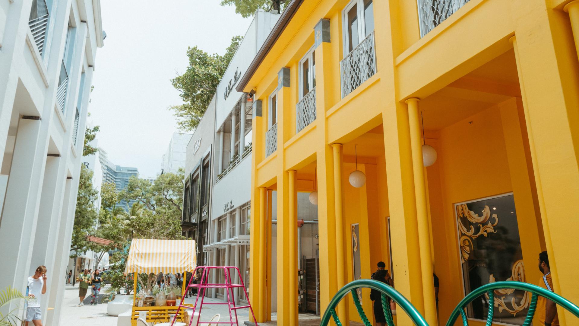 创意园|华侨城、798，这些网红创意园，为什么诞生在中心城市的老厂房？