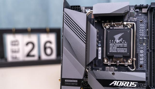 精致小巧，用料出众、技嘉迷你雕B660IAORUSPRODDR4主板拆解