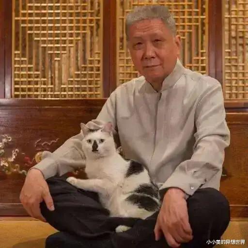 老人带“压菜石”鉴宝,引发观众哄笑!专家却说:至少值5个亿!