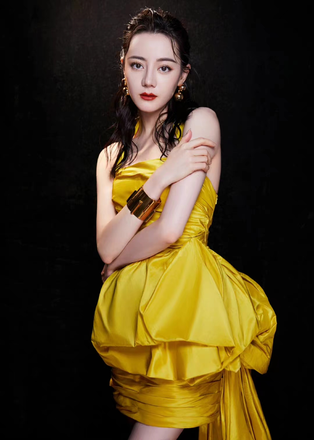 杨幂|迪丽热巴黄色束腰裙