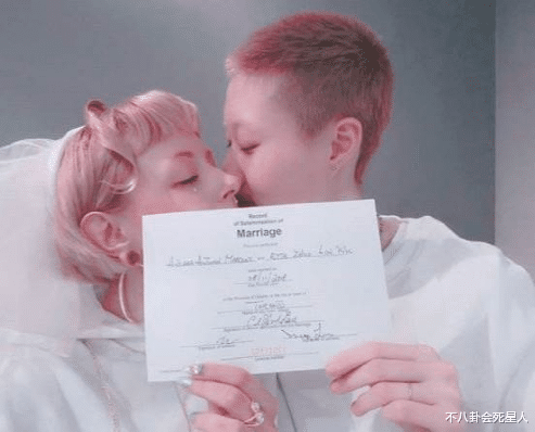 殷桃|看了48岁吴绮莉的近照，终于明白成龙当年为什么会喜欢她