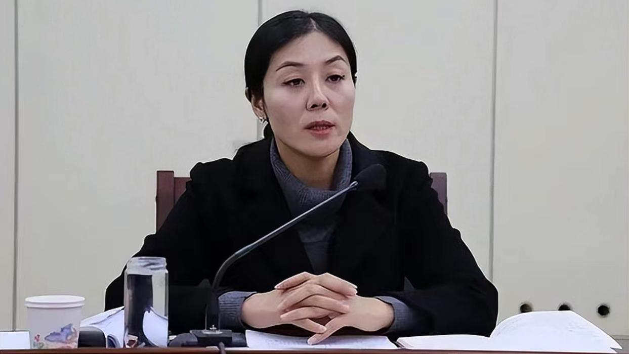 美女贪官姜保红：靠“权色交易”迅速爬到副市长，被捕后获刑12年