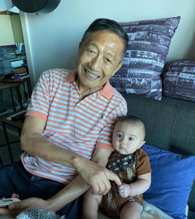 郑佩佩|郑佩佩混血外孙庆祝一岁生日,原文通罕见露脸,三代同堂幸福洋溢