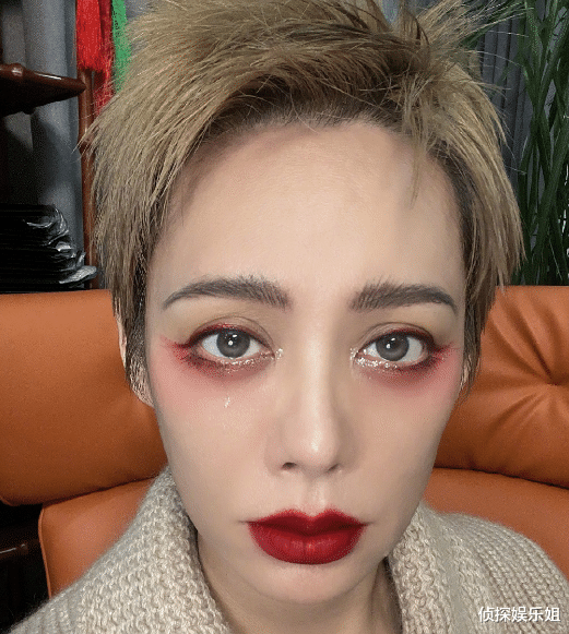 宁静|50岁宁静穿热裤渔网袜跳舞，个性穿搭遭吐槽：实在接受不了