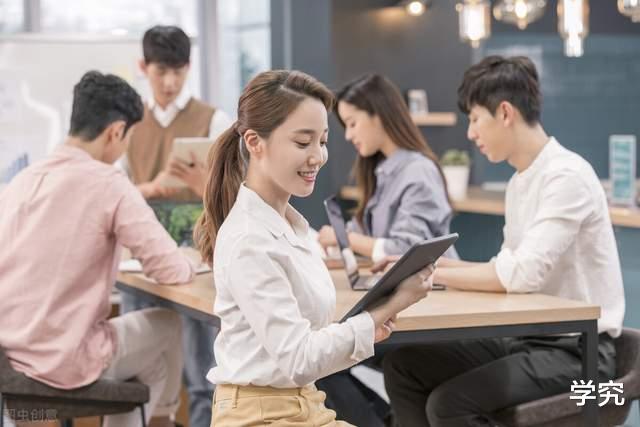 |职场中的自我保护，工作和人脉哪个更重要？职场生存法则