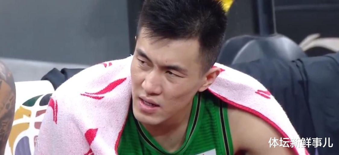 郭艾伦|疯狂8连胜！郭艾伦又破纪录，易建联14中6耻辱输球，失误24比11引争议