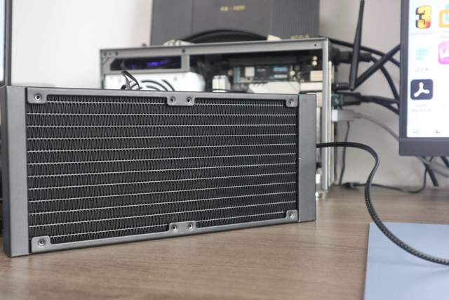 |游戏玩得好机箱水冷电源选择很重要满足你所有装机需求D40机箱