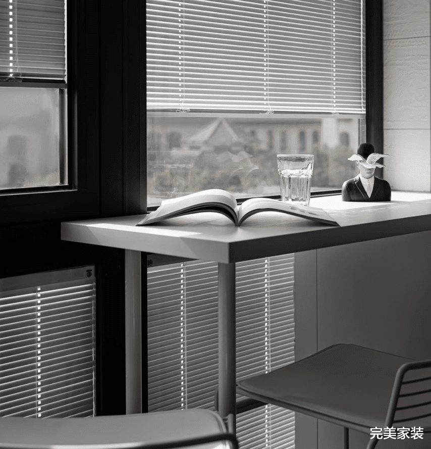 偏爱暗红色的一人居，享受这深不见五指的神秘感，真的好独特！