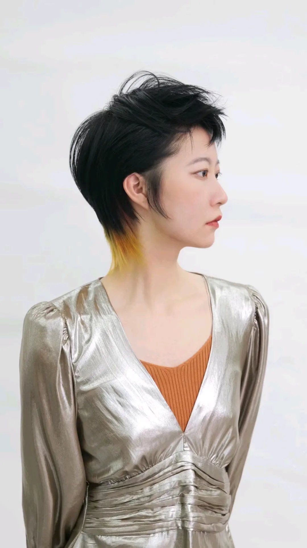 发型 最美女士发型15款，利落修颜显气质，剪完让你大变样