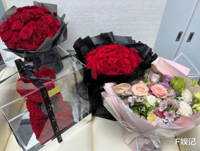 霍汶希|霍汶希生日与女儿，还有蔡卓妍钟欣潼容祖儿到三亚旅游庆生