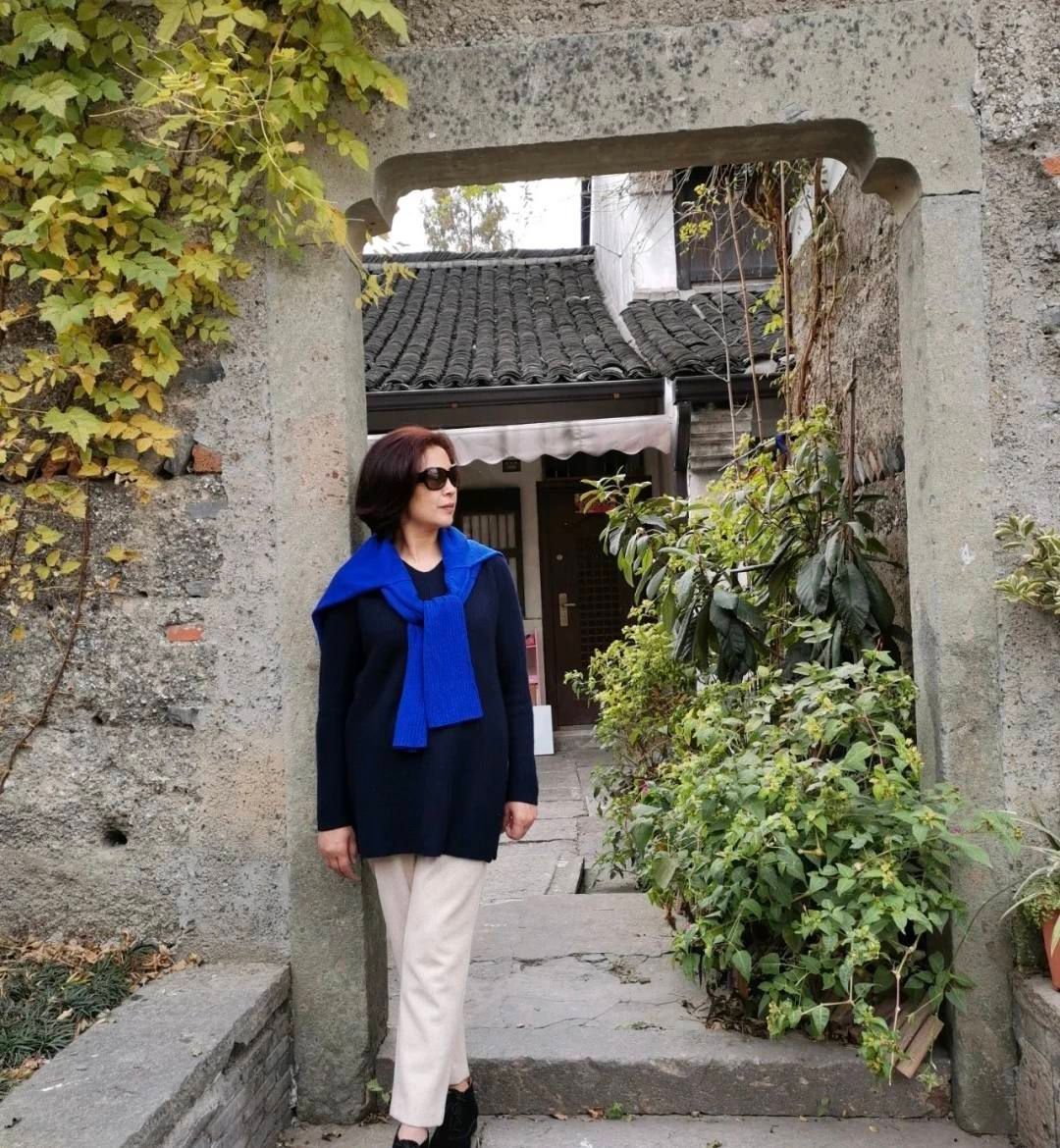 防晒 女人到了奶奶辈年龄，只要掌握这4条“优雅法则”，越老越吃香