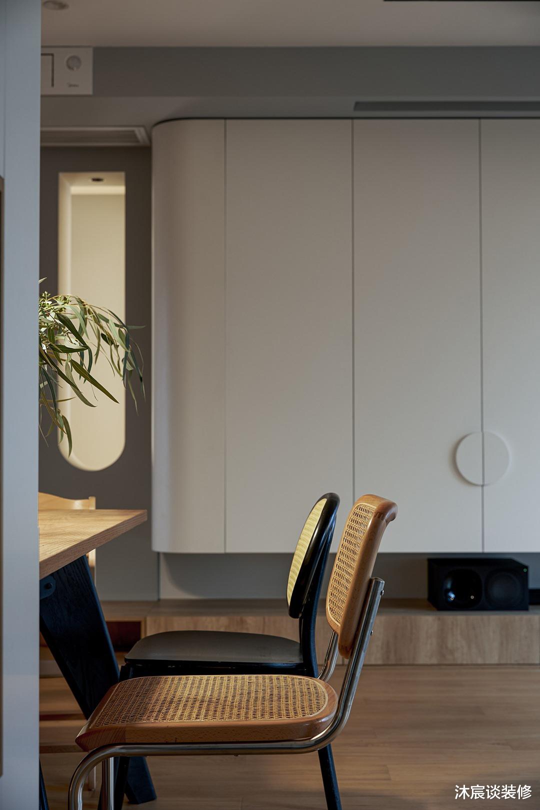 原来沙发还能这样变着摆,实用性超出我的预料,下次装修照着做