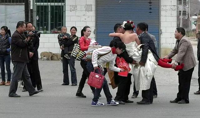 案例:一起因伴娘太漂亮引发的悲剧