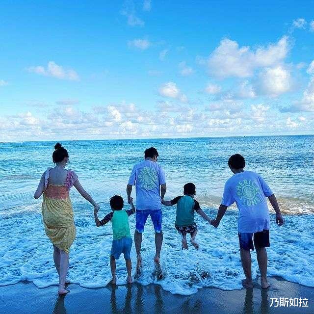 林志颖|?林志颖车祸25天首曝近照!与Kimi紧紧相握?