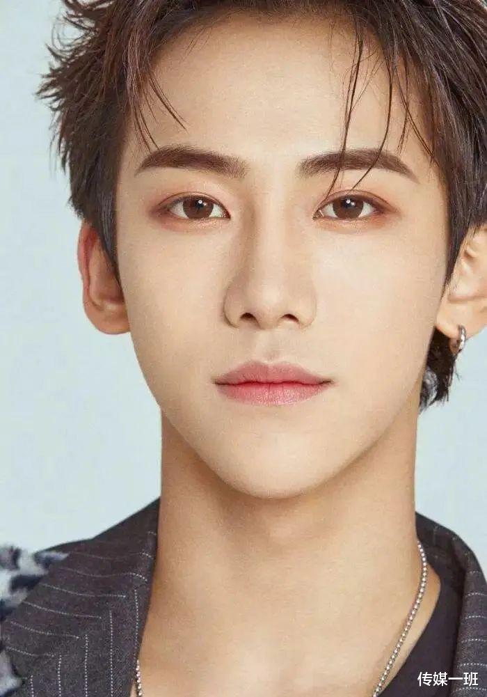 荷花|粉丝为捧爱豆花费300万,爱豆却对其以死相逼,丁泽仁人设崩塌