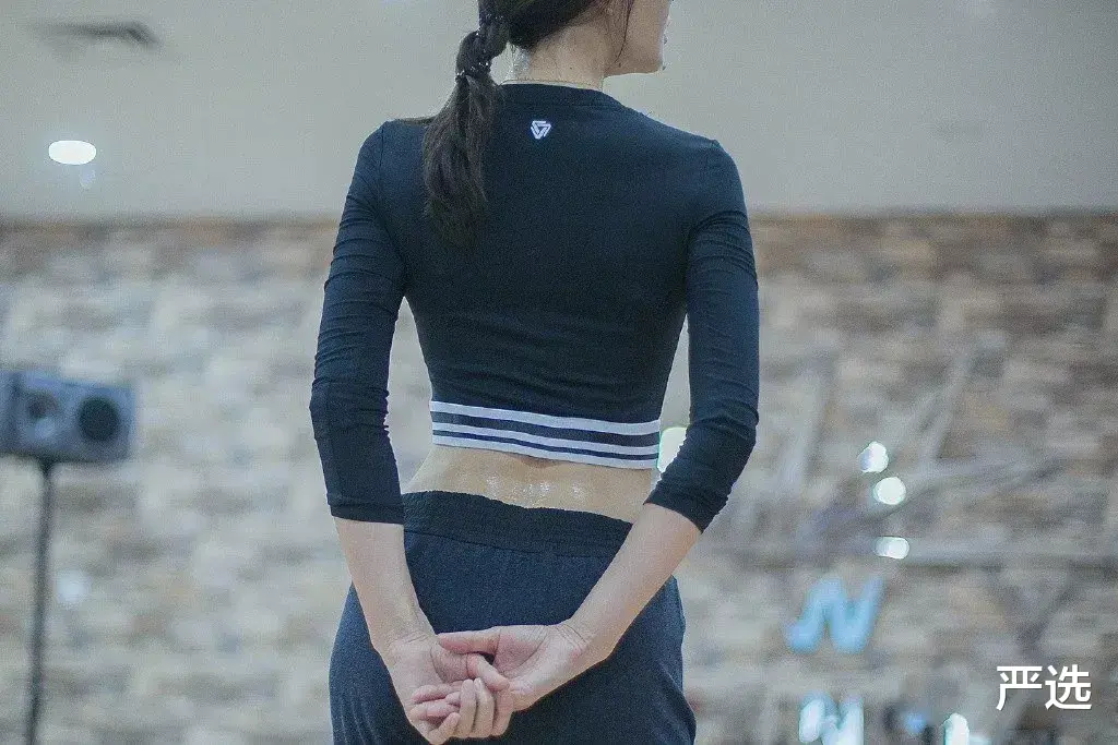 秦岚|年近40的秦岚健身照被爆出,身材完美似18岁少女!网友:挪不开眼