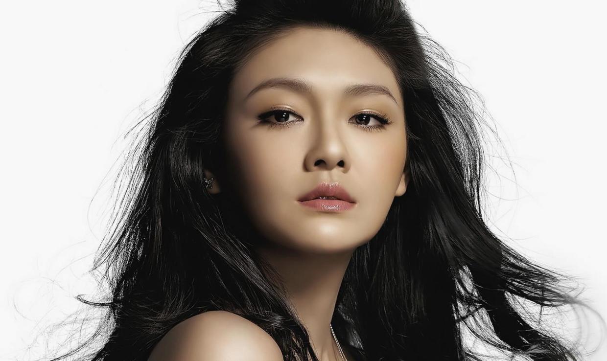 大S|张兰去拜访大S妈妈时炫耀:不好意思,我们家是满族人,皇家后裔