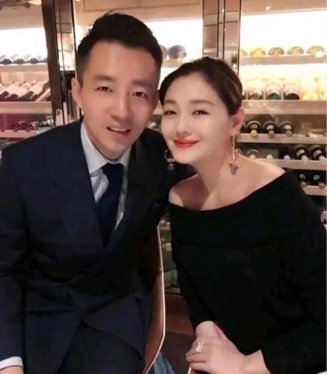 汪小菲|汪小菲深夜唱悲伤情歌，疑暗示前妻大s婚内出轨？本尊发文予以否认