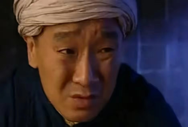 刘亚津|老戏骨刘亚津庆63岁生,祖孙三代同框笑容满面,长相宛如复制粘贴