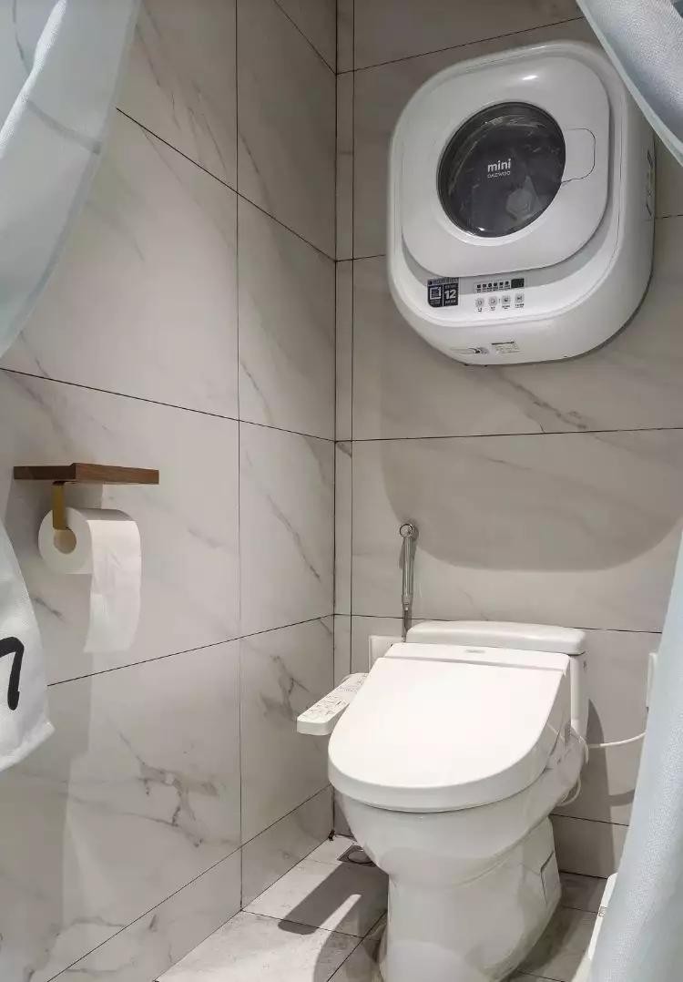 你家马桶上方1㎡空间还在浪费吗?这几种设计,实用性直接翻倍