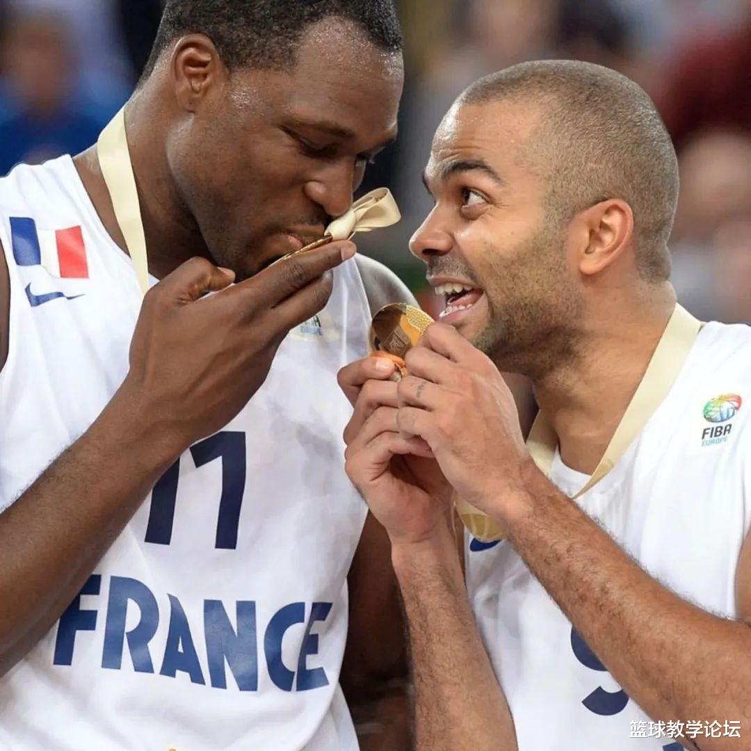 法国队|恩比德正式加入！史诗级三大中锋联手！世界篮球彻底要变天了！