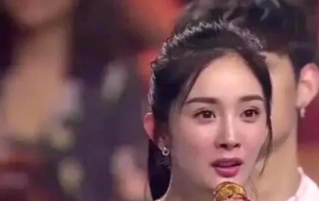 毛不易|从平平无奇的护士到音乐巨星，毛不易到底被生活打了多少耳光？