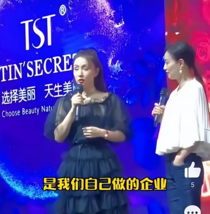 张庭|张庭夫妇现身日本，林瑞阳被赞又高又帅不油腻，拒绝网友合影请求