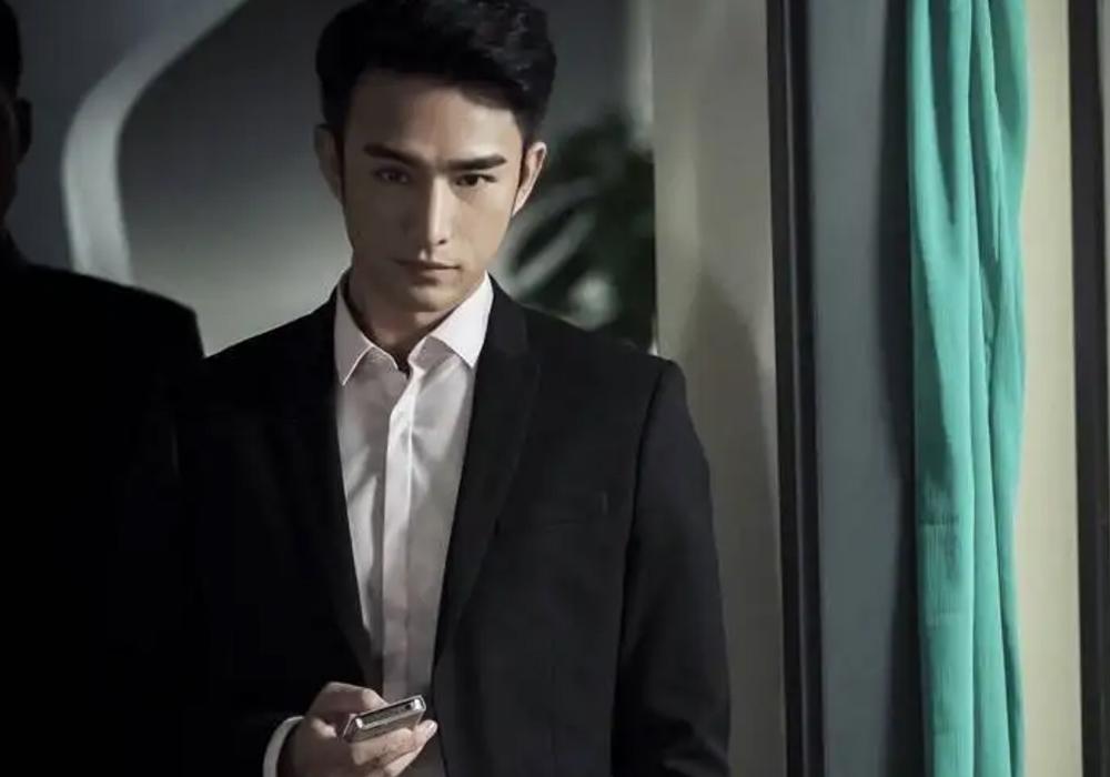 张艺兴|《盗墓笔记》5位真人解雨臣，张艺兴版经典，这位霸气侧漏太绝了