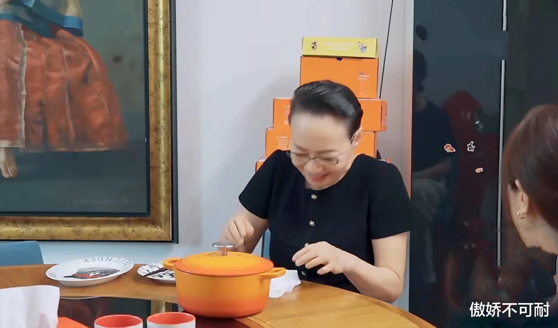 宋丹丹|宋丹丹去儿子家串门,婆媳相处堪称教科书式!