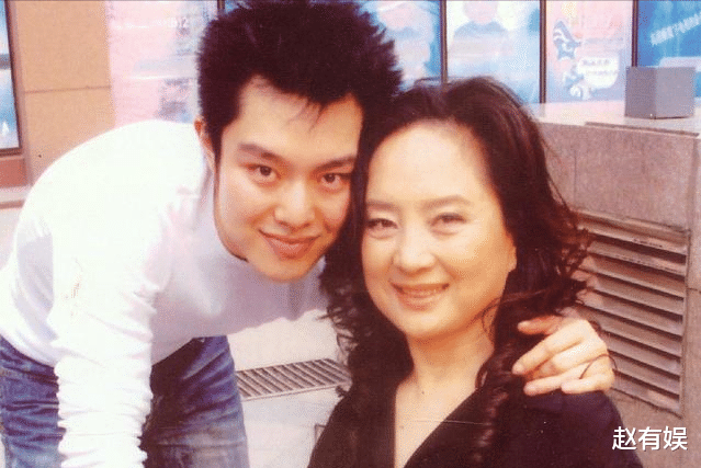 马丽|著名演员张金玲:与前夫离婚后独自带娃,再嫁让儿子享受双份父爱