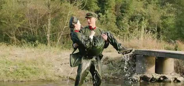 韩春雨|夏林太悲惨了,新婚之夜韩春雨不愿同床,她爱的仍是高粱