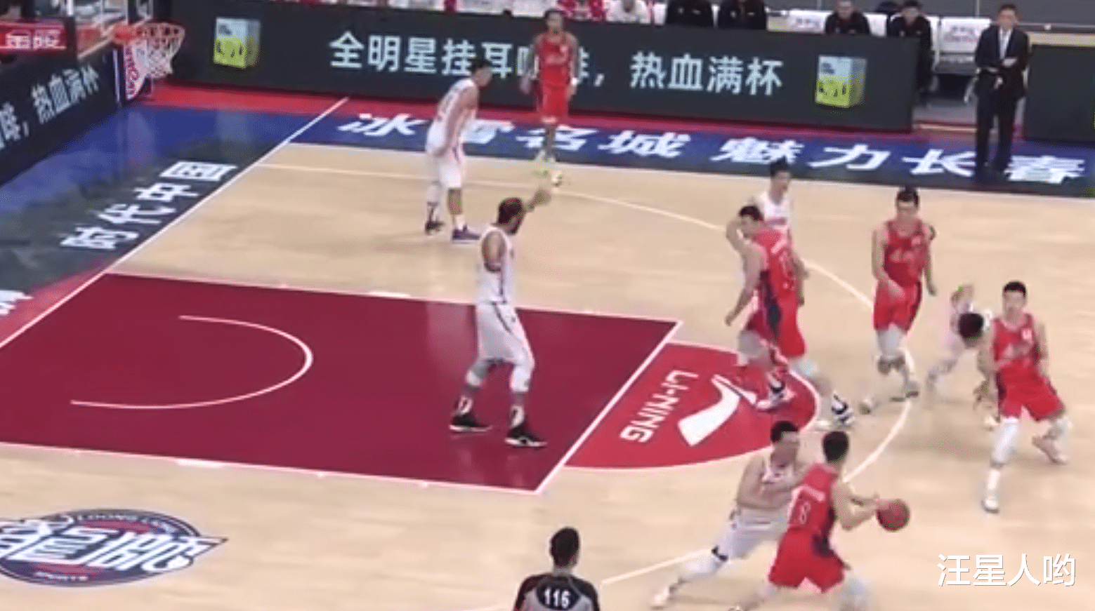 广州队|92-71！广州男篮大爆发，对手全线哑火，创2大纪录，季后赛稳了