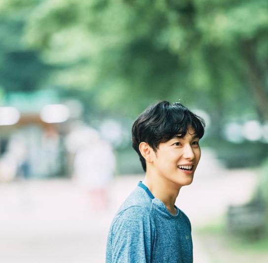 毛阿敏|因为帅得太冲击，电视剧一播出，就让韩国天翻地覆的4位男演员