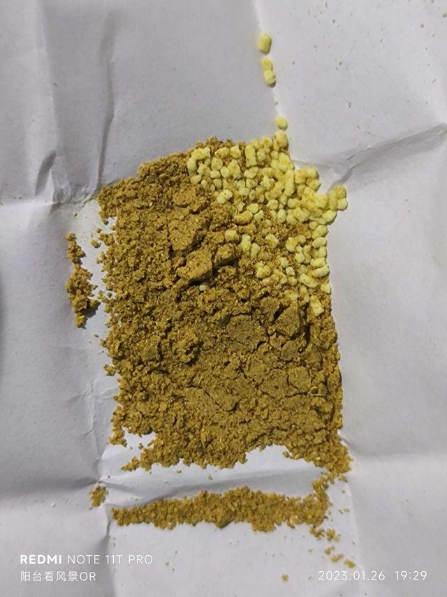 调料|奇葩的钓鱼人:钓鱼捡石头,开饵用调料