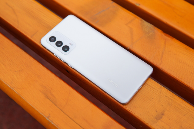 希捷|诠释热爱！80岁高龄魅友线下购机，网友感慨：仿佛看到未来的自己