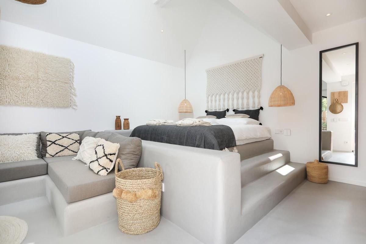 这才是50阿姨该有的生活,35㎡小家一人独居,室内配色赏心悦目