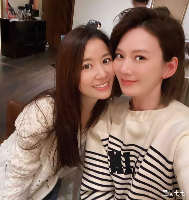 中教控股|林心如46岁生日好隆重,连续多场派对人缘广,高调搂着霍建华撒娇