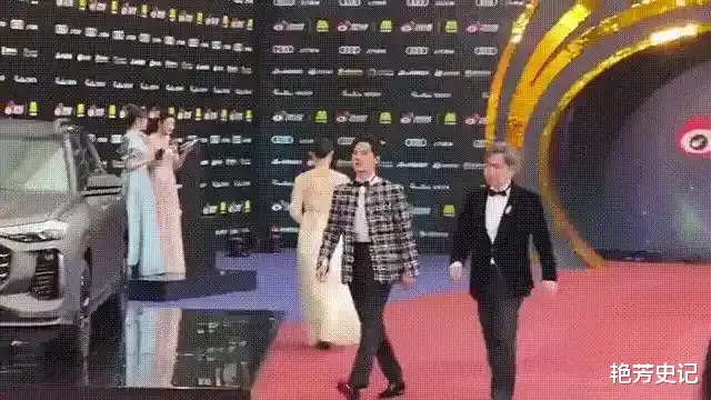 古天乐|电影之夜红毯:超20位明星拒绝合影,王一博、谢霆锋没给好脸色