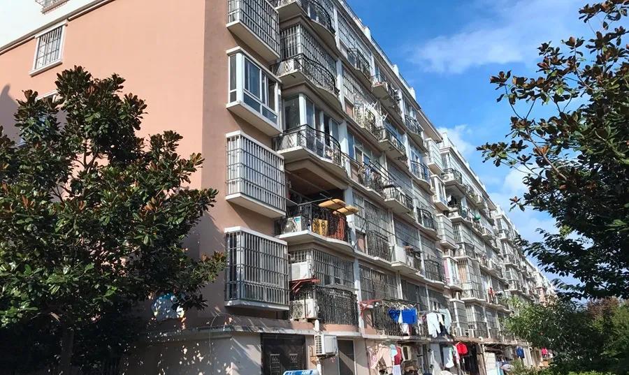 |老一辈:年轻人不接盘我的房子,就是不务正业