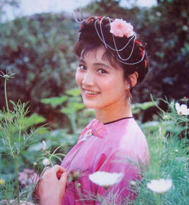 林芳兵|“杨贵妃”林芳兵：出道遭遇波折，老公宠爱30年，儿子是她的骄傲