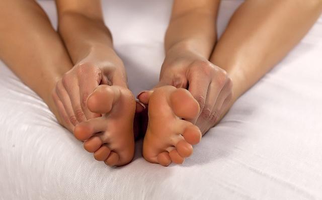 肝脏|“肝”好不好看脚，看看脚上有没有这些变化？若没有，肝还挺干净