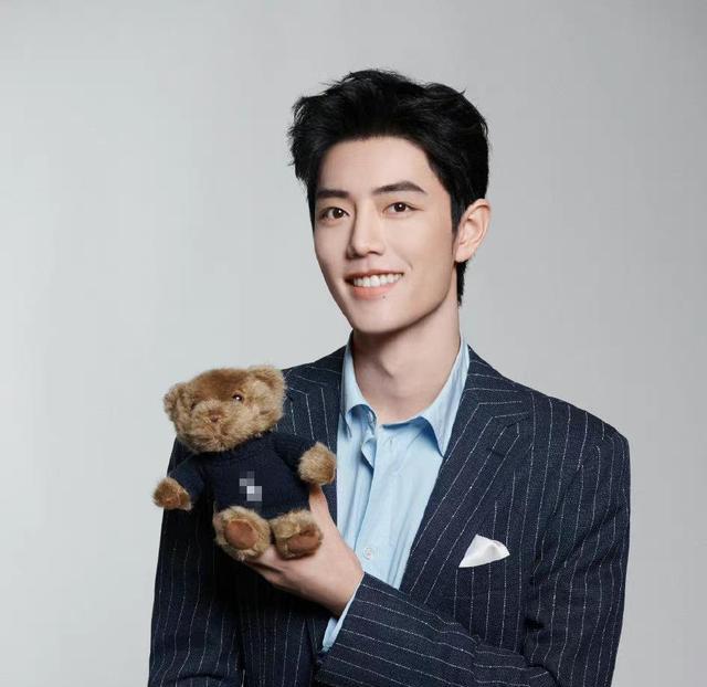 杜淳|肖战短视频同名话题破千亿,国民热度压不住